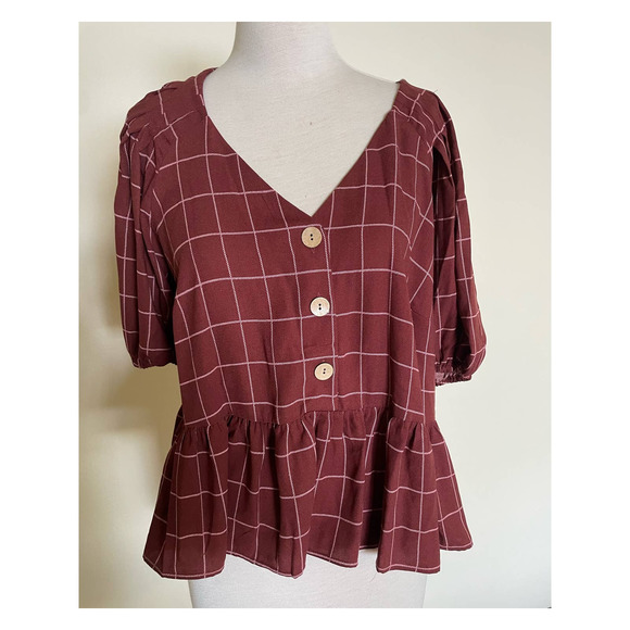 Women’s LC Lauren Conrad Cropped Ruffled Button Top - Picture 2 of 6